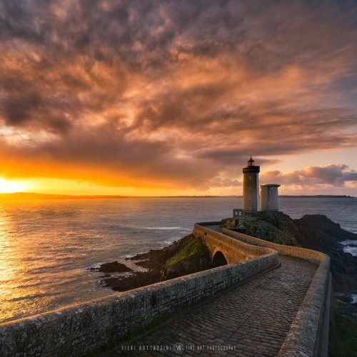 THE TRIUMPH OF LIGHT